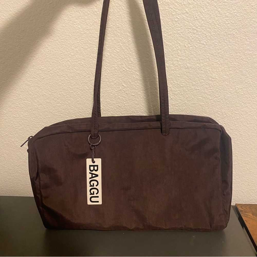 BAGGU Medium Bowler Bag in Chocolate Plum